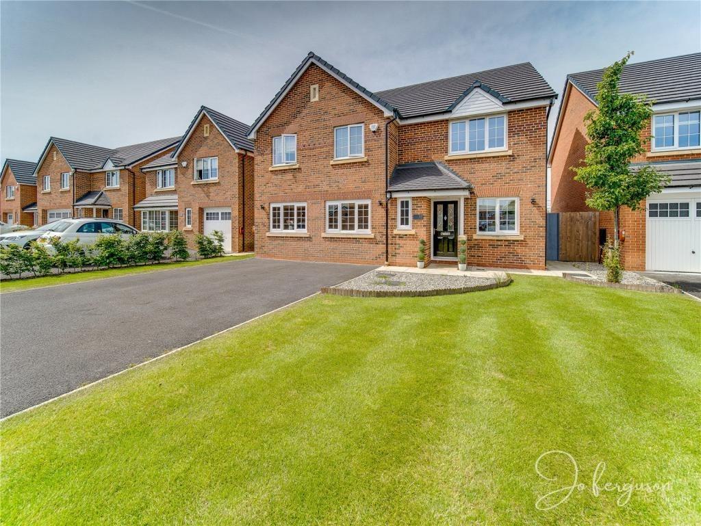 Large 5 bed Barton family home with immaculate modern design one of ...