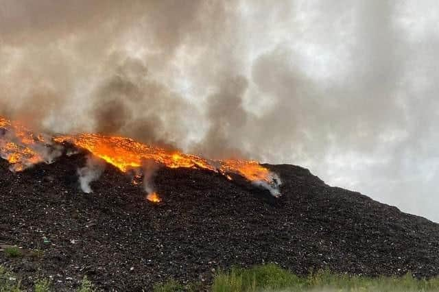 Nearby residents were urged to keep doors and windows closed due to the large amount of smoke (Credit: LFRS)