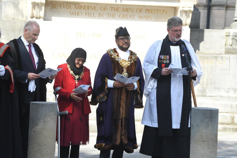 The memorial service and parade was led by Rev David Dickinson.