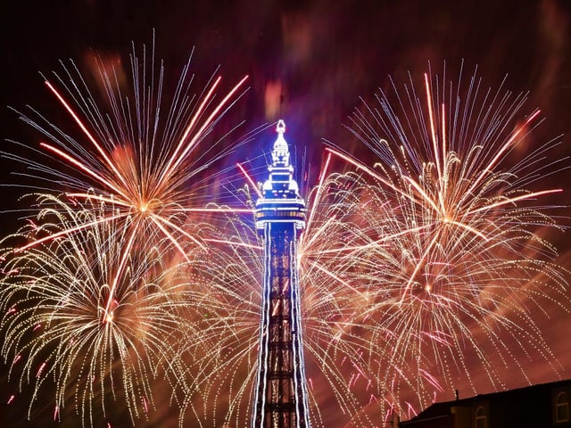 Wales kicked off the World Fireworks Championship in Blackpool on Saturday with a show-stopping display