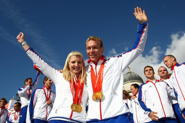 Chris Hoy and Rebecca Adlington pose for the media and fans during the Olympic and Paralympic Heroes Parade on October 16, 2008 at Trafalgar Square.