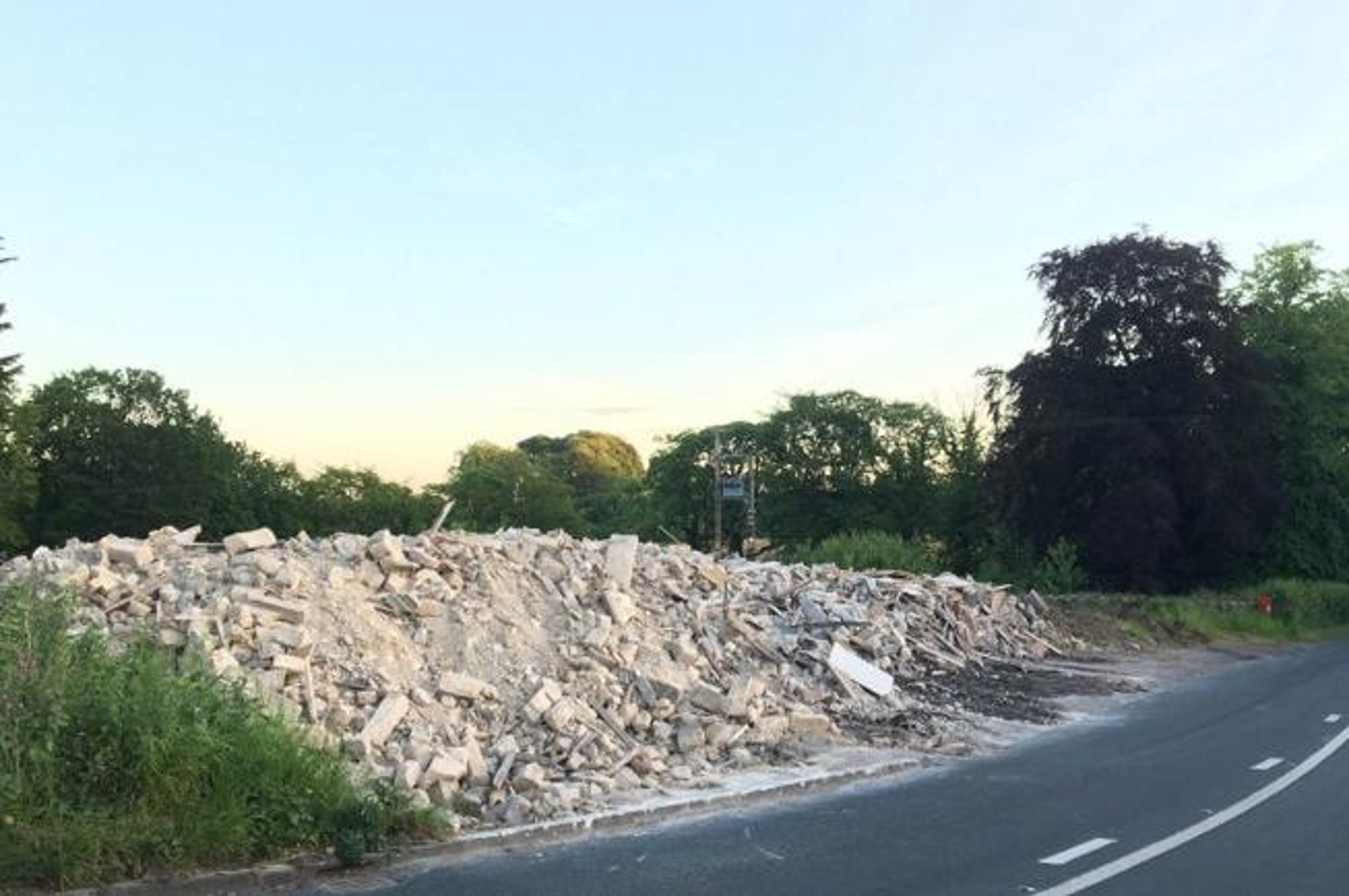 Owners of demolished pub are ordered to rebuild historic inn 10 months on