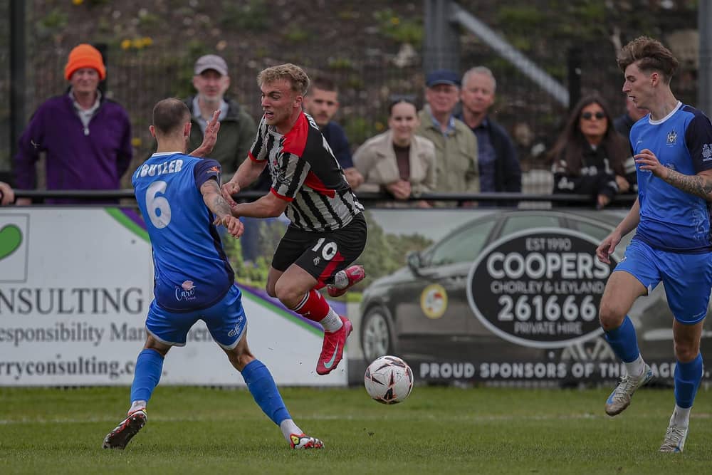 Tom Carr in the thick of things against Marine (photo: David Airey/dia_images)