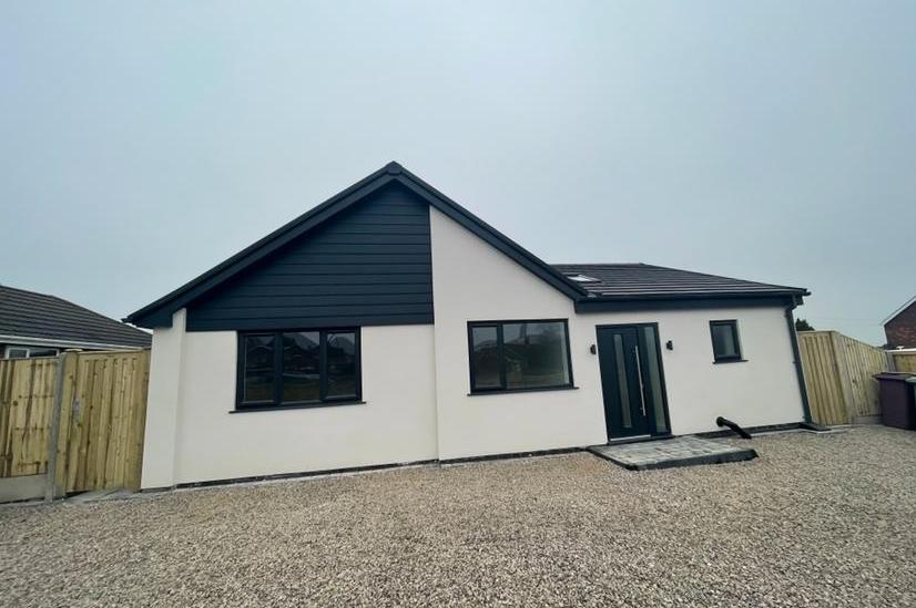 Offers in the region of £349, 950 are invited for this three-bedroom, detached bungalow on Windmill Rise in South Normanton that has been fully refurbished to a very high spec.