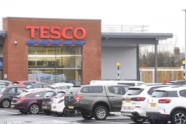 Tesco Stores has withdrawn its application to remove numerous trees in Liverpool Road and Cop Lane in Penwortham for the demolition of existing buildings and redevelopment of the site with a food retail store and car park, with revised highway access.