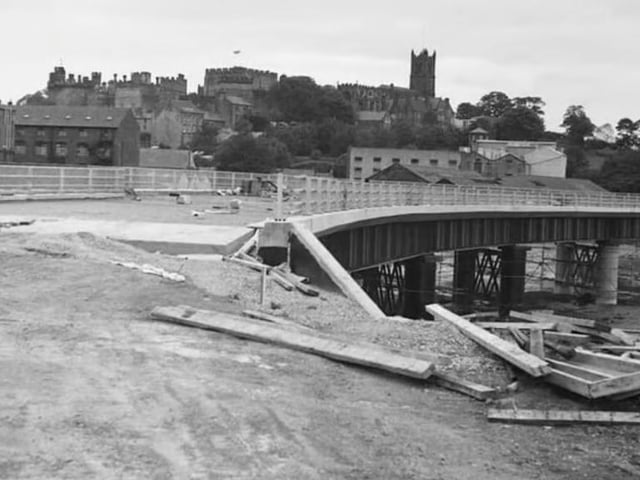 Construction of Greyhound Bridge under way in the Seventies.