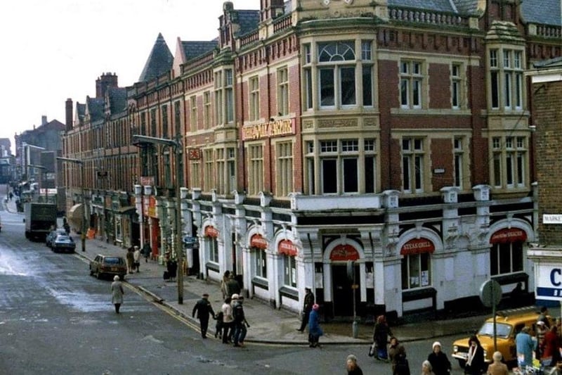 The Jolly Farmer, which stood on the corner of Market Street and Orchard Street, was named as one of the best pubs of yesteryear