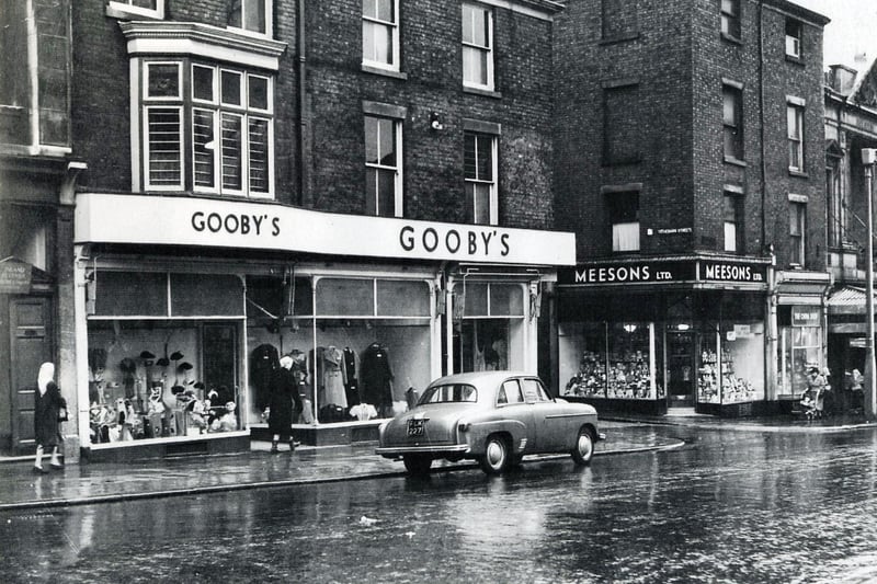 Church Street & Tithebarn Street, Preston 1950
Gooby's haberdashers on the left, with Meeson's, cut price confectioners on the opposite corner. Gooby's was destroyed by fire in May 1965.


