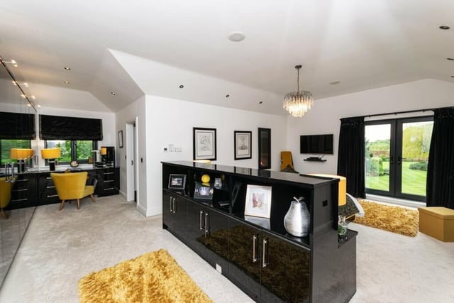 Curated visual reference: Luxury Five Bed Countryside Mansion With Gym Cinema Office And Photo Inspiration