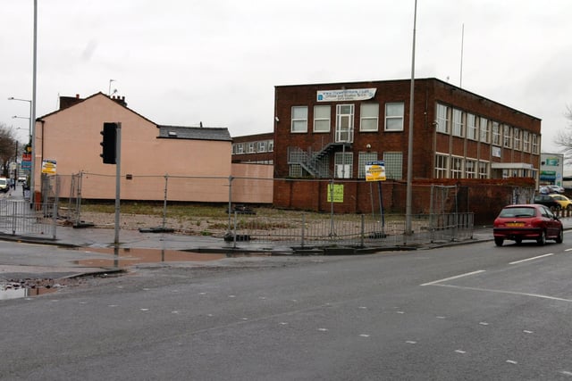 On the corner of Ribbleton Lane and Deepdale Road, directly opposite Preston Prison. It closed down in 2006 and was demolished in 2007 to create a pay and display car park. Inmates allowed out of jail to work were regular callers on their way back to their cells at curfew. Charles Dickens was reputed to have stayed there, as were judges from the Assize Courts next door to the prison.