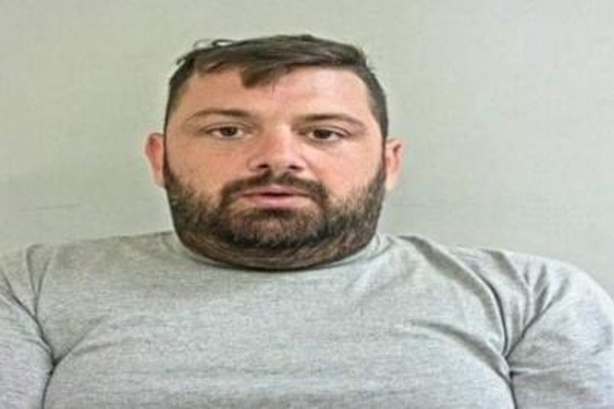Police track down wanted man after nine days on the run... in friend's toilet