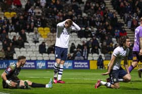 Liam Delap and his teammates react after a missed chance.
