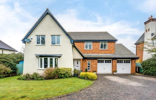 On the market with Keller Williams London Bridge is this stunning-looking 4 bed detached house in Whittingham Lane, Broughton