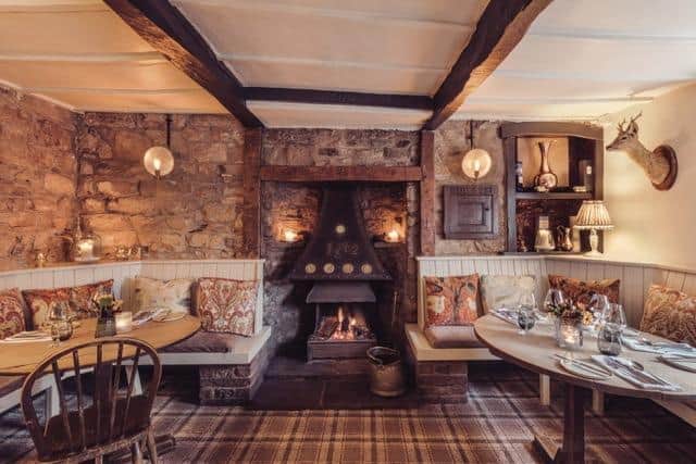 The comfortable bar at the Queen's head: Photo Cumbria tourism