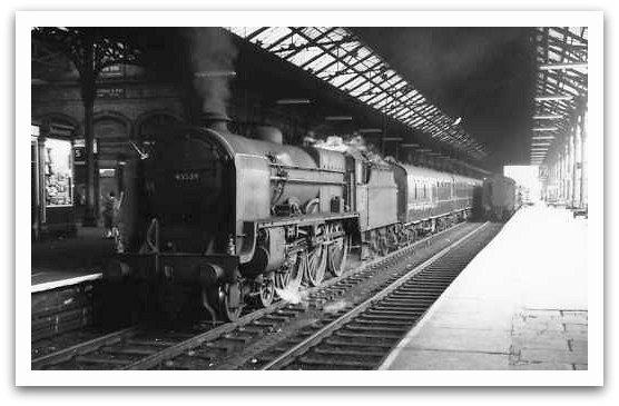 Preston Railway Station 11th June 1960
4-6-0 Patriot No.45539 E C Trench at Platform 5
