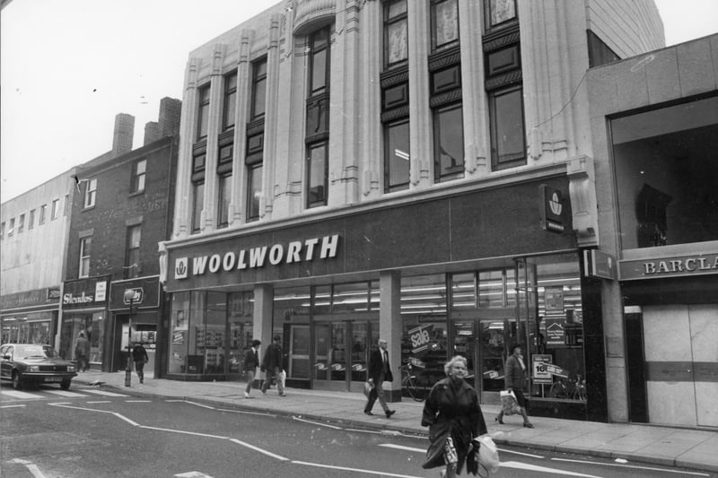 How many people remember when Woolworths looked like this? Before the major makeover in 1985