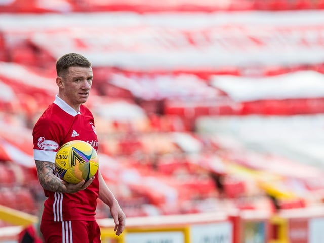 Jonny Hayes faces a fitness race in order to be fit for Aberdeen's match with Celtic on Sunday. The former Hoops winger picked up a groin injury in the Dons' 4-2 win over Hamilton on Tuesday night. (Daily Record)