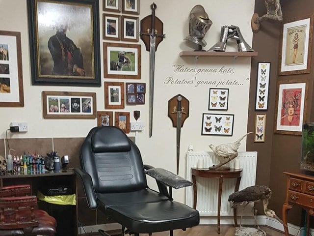 Idol Hands Bespoke Tattoos on Cannon Street has a rating of 4.9 out of 5 from 62 Google reviews