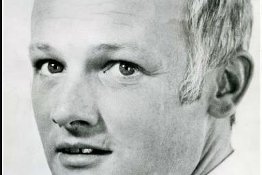 Here's a young John Inman, who is best known for playing Mr. Humphries in Are You Being Served?
This picture dates to 1972.
John was born in Preston in 1935, before moving to Blackpool aged 12.
He died in March 2007 in Paddington, London.