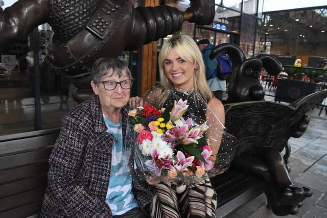 Photo Neil Cross;
Cafe worker Maureen Davenport saved Susan Seaton's life with CPR