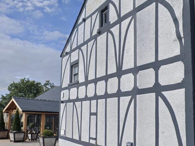 Ye Horns Inn