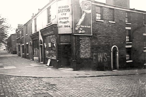 Junction of Moor Lane & Moorbrook Street, Preston 1950
Showing Richard Barton, The Corner Stores, est 1864.

Copyright Lancashire County Library and Information Service. www.lantern.lancashire.gov.uk/
