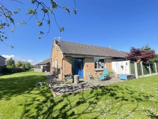 For sale under the shared ownership scheme with Dewhurst Homes is this 2 bed bungalow on Queenscourt Avenue, Penwortham. Full market value £140,000