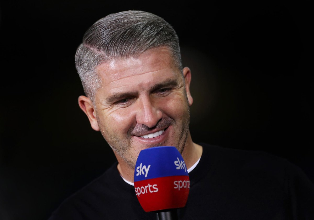 Preston North End manager Ryan Lowe backs his captain and talks ...