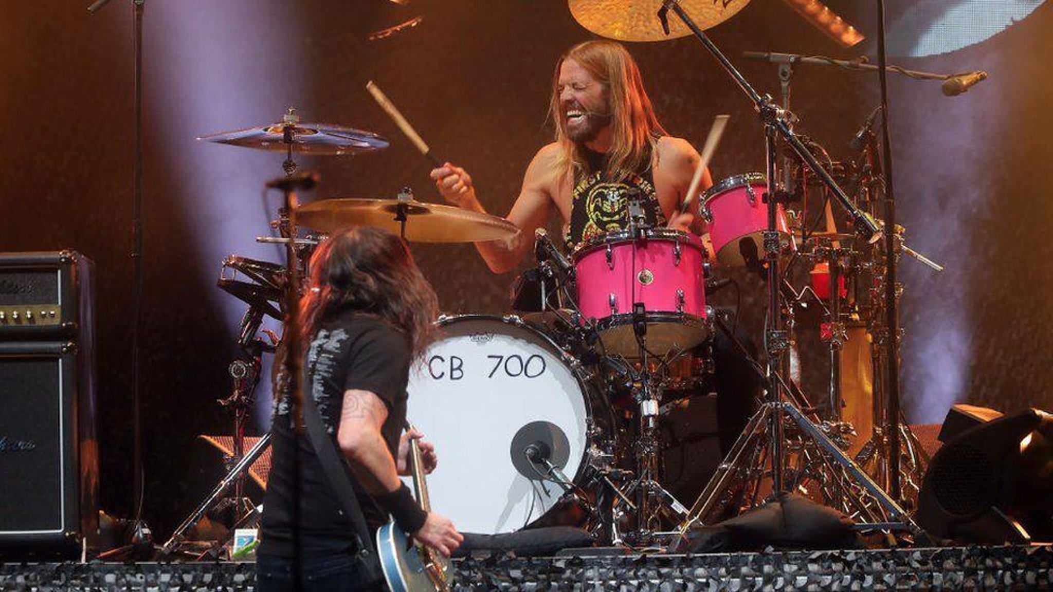 Taylor Hawkins: Foo Fighters&#8217; drummer dies aged 50 while band is on tour
