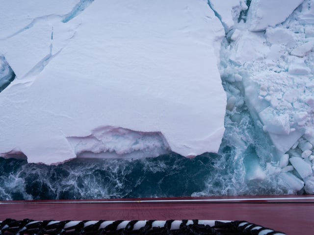 Conditions faced by the S.A. Agulhas II, on an expedition to find the wreck of Endurance, Sir Ernest Shackleton's ship. Falklands Maritime Heritage Trust/National Geographic