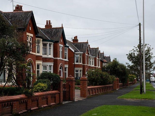 Average house price = £127,000