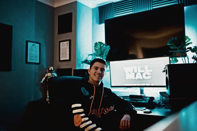 DJ Will Mac, 22, photos: Eddy Highton/ Marc De Groot