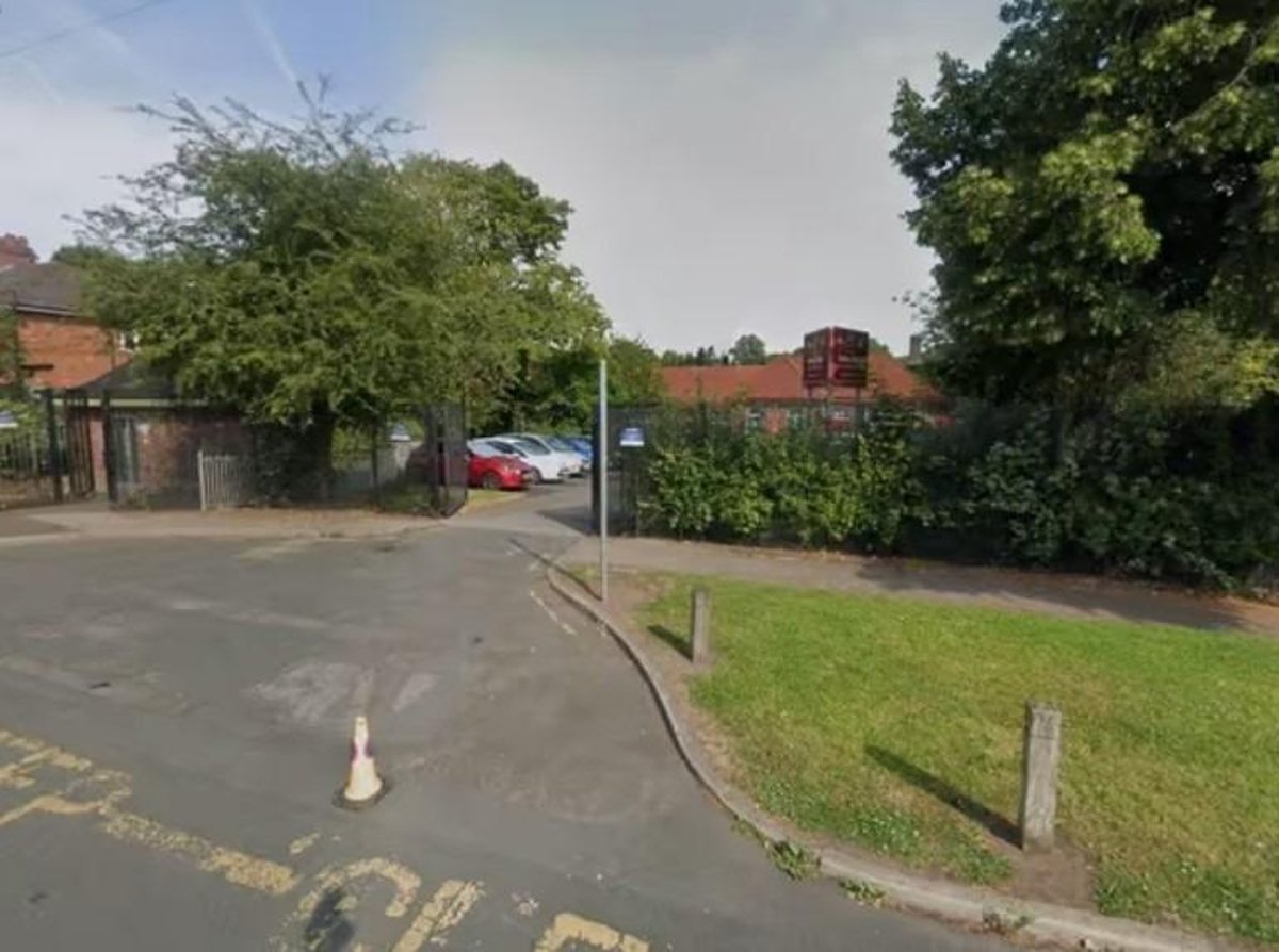 Preston primary school issues statement after man spotted brandishing machete outside it