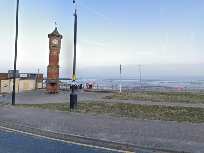 In series 4, DI Tony Manning and his wife meet for a series of secret trysts, including sharing a coffee at the Clock Tower Cafe.