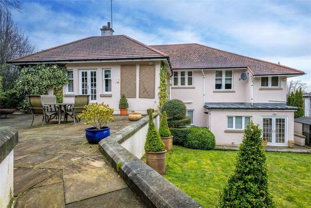 This sprawling patio is perfect for those warm, balmy, West coast of Scotland evenings with a nice cool drink.