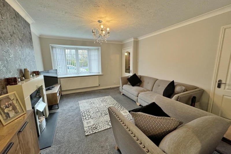 Uber bargain 3 bed semidetached Penwortham family home with spacious