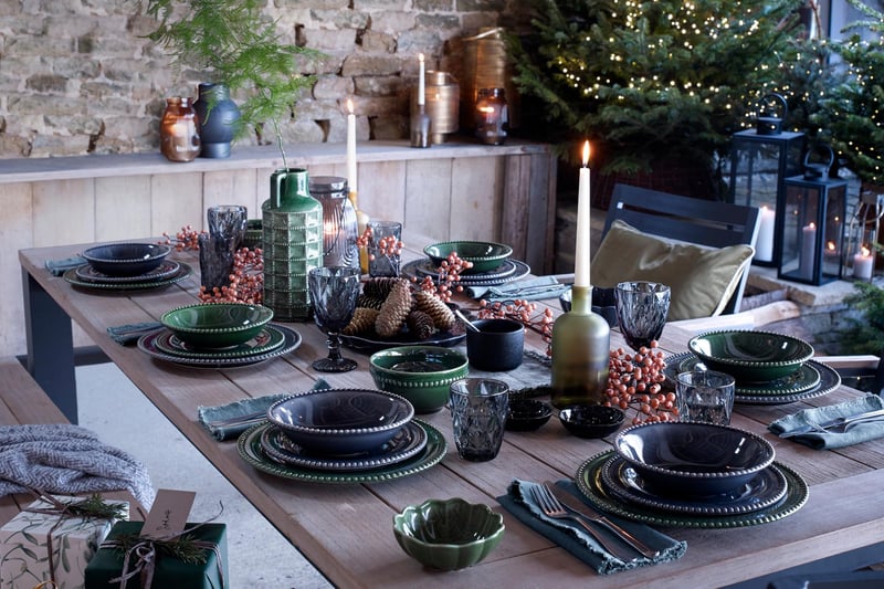 Dobbies says: "Inspired by a walk through the forest at dawn, with an early morning winter colour palette of dark greens and hints of deep rust. Natural elements prevail, with a Scandi inspired feeling that gives this theme a curated, Insta-approved look. Colour palette features Dark Green, Sand Dollar and Rust."