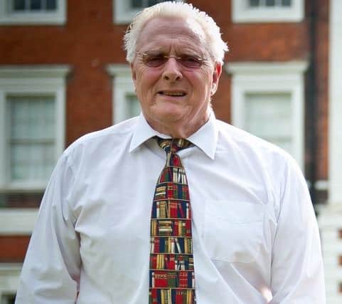 Frank Clifford, a  former councillor and Mayor of Pendle, who staged a seven year campaign against the ban on dogs in Burnley's parks, has died at the age of 87.