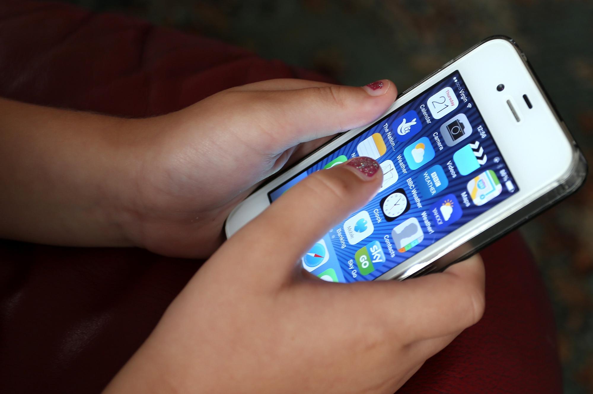 'Does your child really need a smartphone?' LCC contact parents of Y6 children over devices