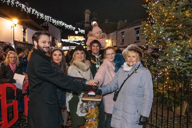 Hundreds gathered to watch the Christmas light switch on by the Mayor of Wyre, the Mayor of Garstang, the Town Trust, the Chamber of Trade, and the Festival Queen.