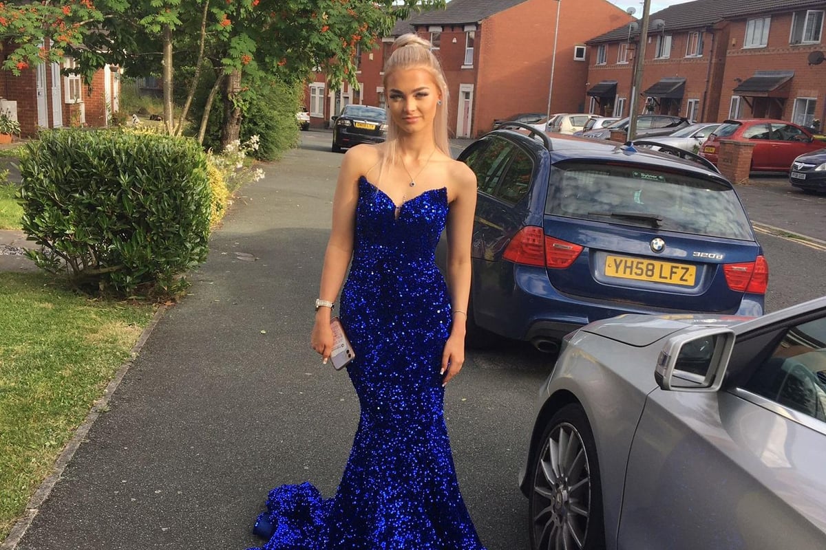 Teen banned from prom gets to wear her dress at awards night with the help of Netflix star