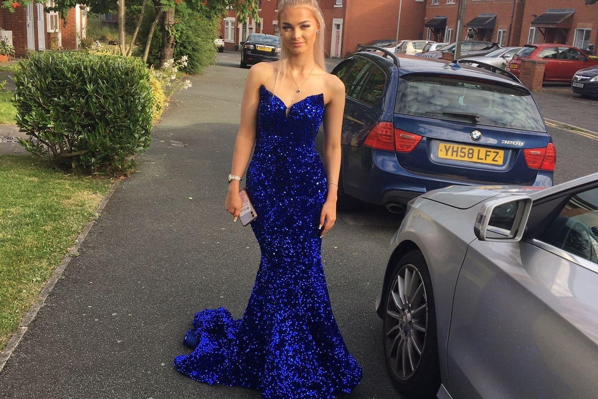 Teen banned from prom gets to wear her dress at awards night with the help of Netflix star
