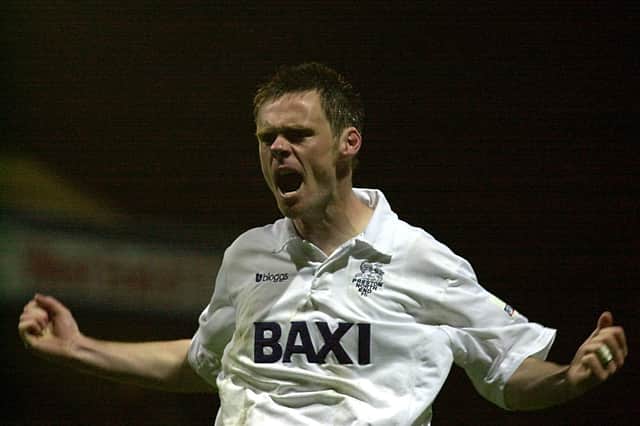 Graham Alexander is widely regarded as one of the best players to grace the hallowed turf at Deepdale. He played in the right back position and became an established set-piece taker, particularly in penalties. This is reflected in his goal tally of 54. In his time he racked up an amazing 400 appearances for Preston North End