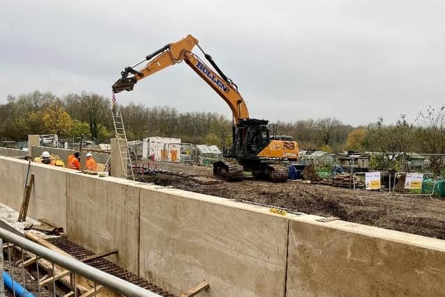 Flood wall construction