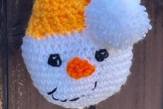 A knitted snowman