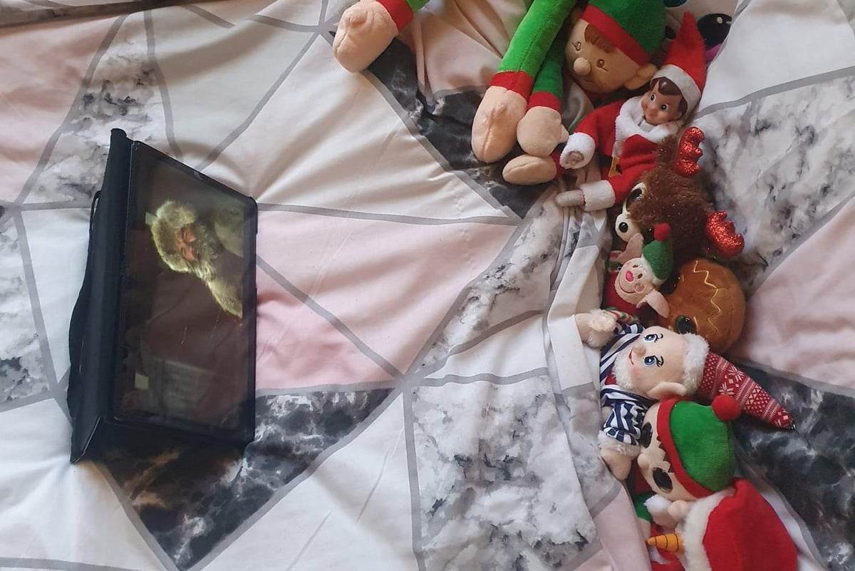 20 quick and easy Elf on the Shelf ideas to get you through those tricky final few days