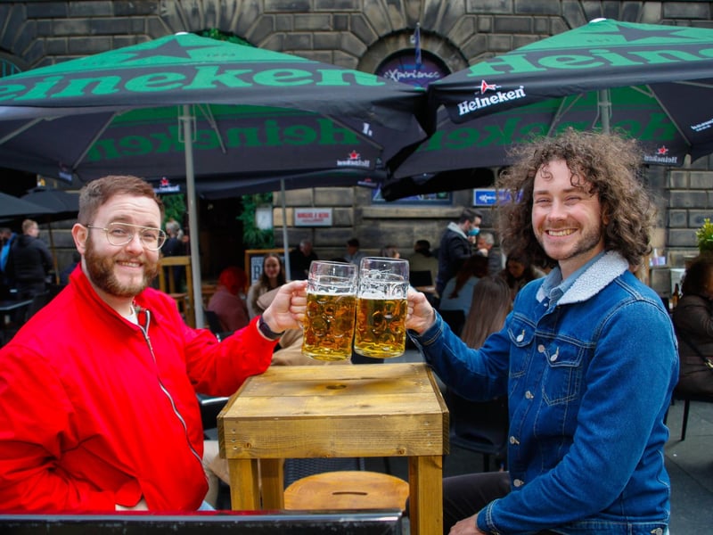 Mark and David share a beer in Burgers and Beer, High Street. (Photo by Scott Louden)