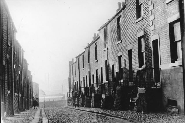 This image from 1950 shows the junction of Mount Pleasant looking south towards Ladywell Street. These properties are mostly former cellared handloom weavers cottages. By 1953 they had all been demolished. The scene appears to be older than it looks, though it would have looked very much the same in the early 19th century