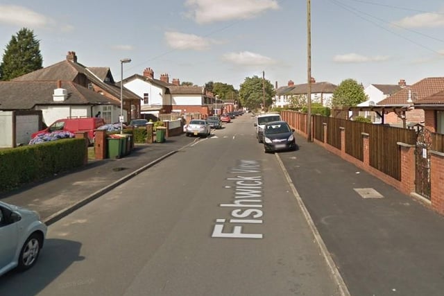 What: Some carriageway incursion 
Why: Utility repair and maintenance works; CLEAR BLOCKAGE IN THE FOOTWAY FOR A NEW CUSTOMER CONNECTION 
When: Sept 27-Sept 29