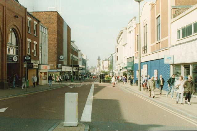 In 1993 Fishergate was a fairly wide road